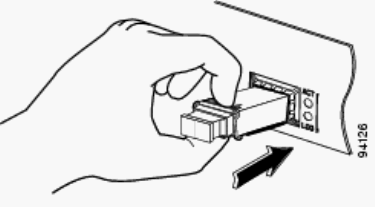 Einsetzen des SFP-Transceivers